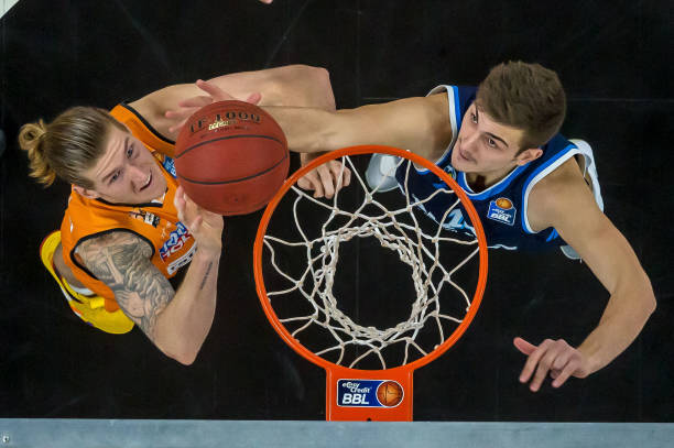 两人一攻一 两人一攻一