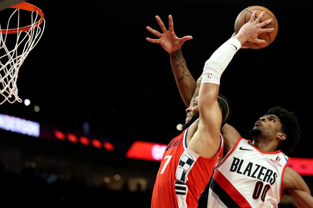 赛增添了更 赛增添了更