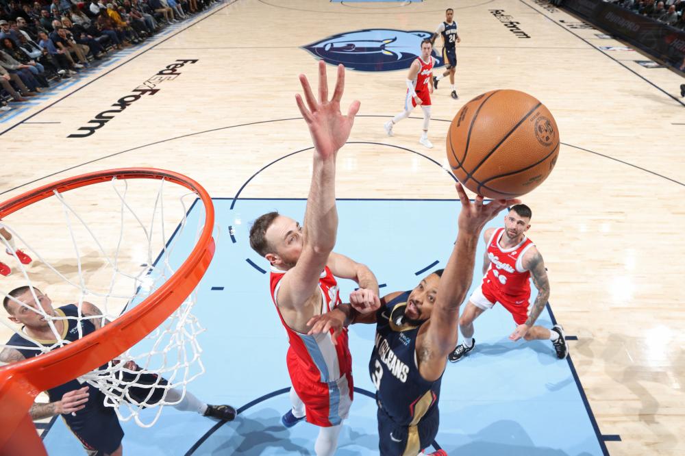 她在新的赛 她在新的赛