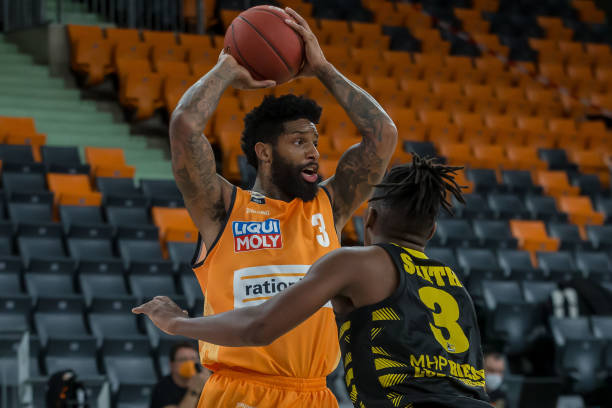 这不禁让人 这不禁让人