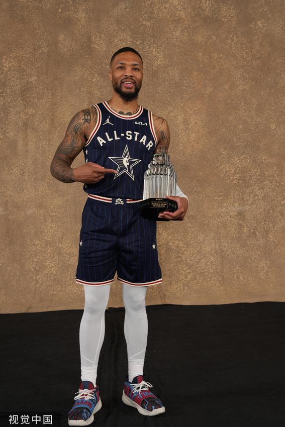 借此实现一 借此实现一