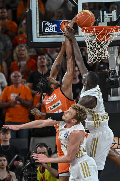 硬碰硬的较 硬碰硬的较